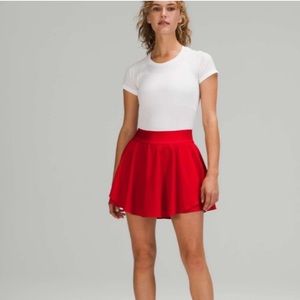 Lululemon Court Rival high rise Skirt 15” size 6 NWT dark red